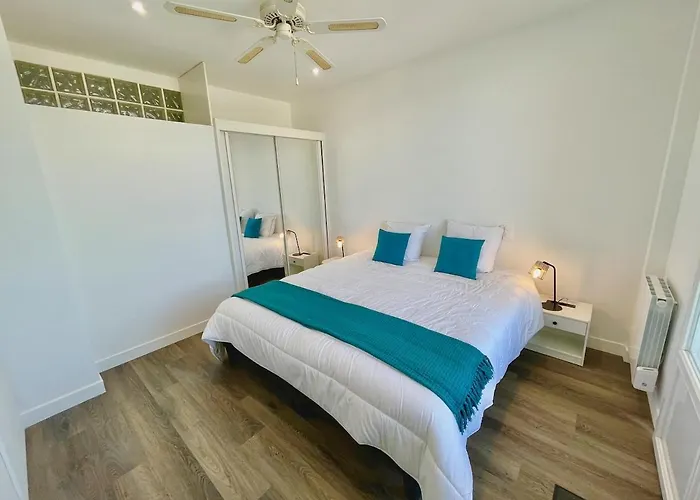 Harbor - T3 Vue - 100 M De La * Royan