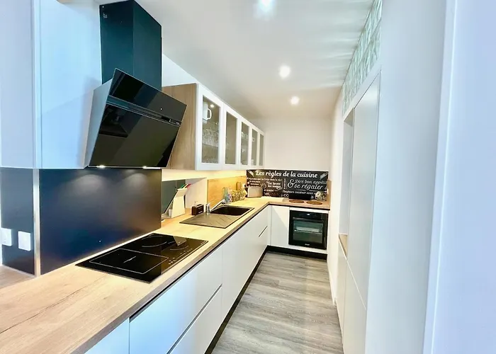 Harbor - T3 Vue - 100 M De La * Royan