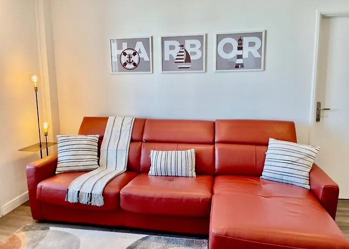 Harbor - T3 Vue - 100 M De La Daire Royan